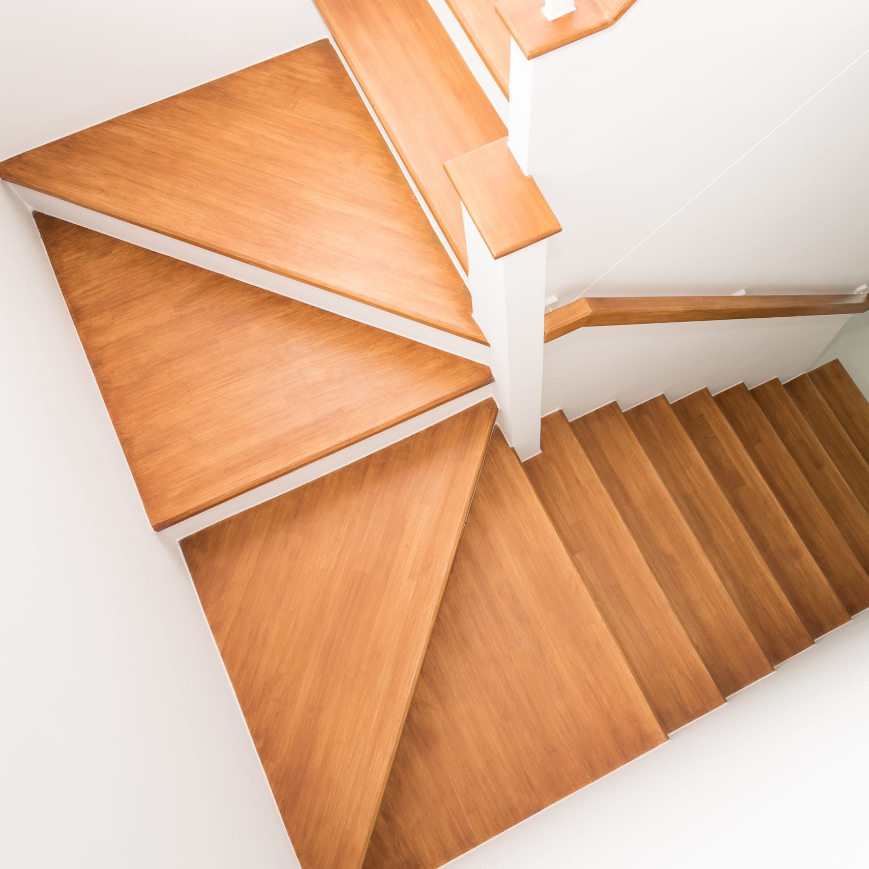 Custom staircase design in Dubai